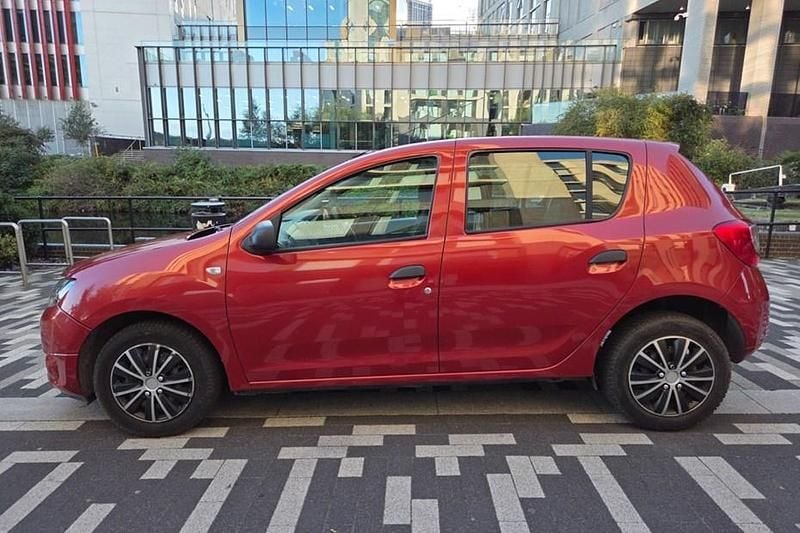 Used 2015 Dacia Sandero Ambiance Hatchback | £1,950 (Good price) - Image 1/1