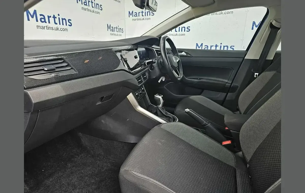 Used VW Polo Life 95 HP (69 kW) 2023 Blue Hatchback