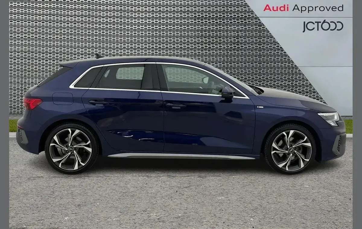Used Audi A3 S-Line 147 HP (108 kW) 2022 Blue Sedan