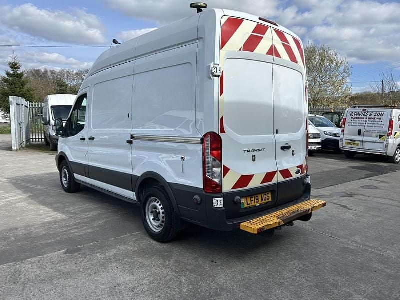 Used Ford Transit 130 HP (95 kW) 2019 White Van