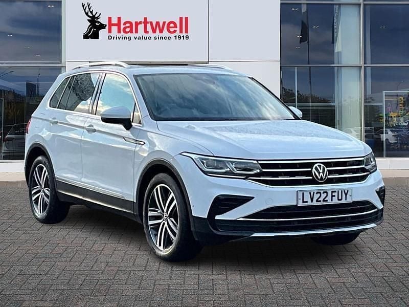Pure white Used 2022 VW Tiguan Elegance SUV | £20,499 (Good price) - Image 1/3