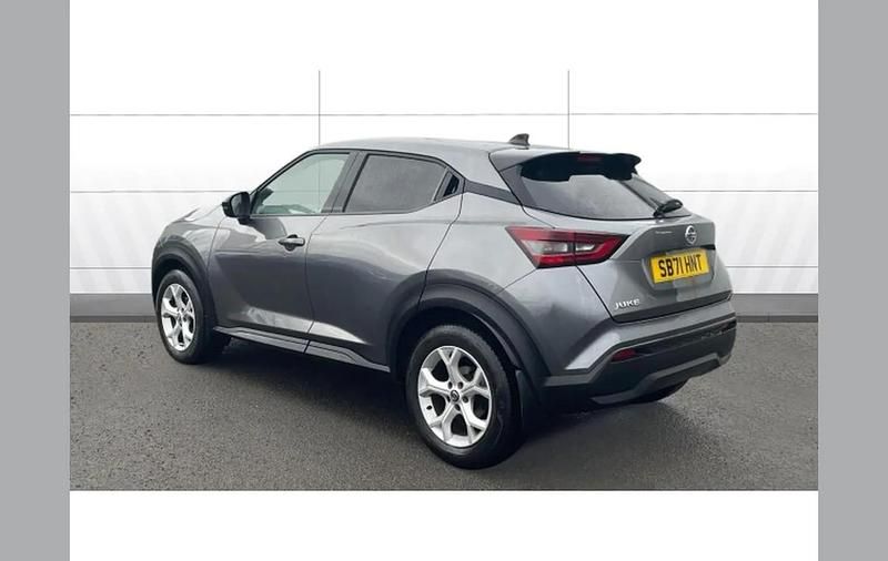 Used Nissan Juke N-Connecta 114 HP (83 kW) 2022 Grey SUV