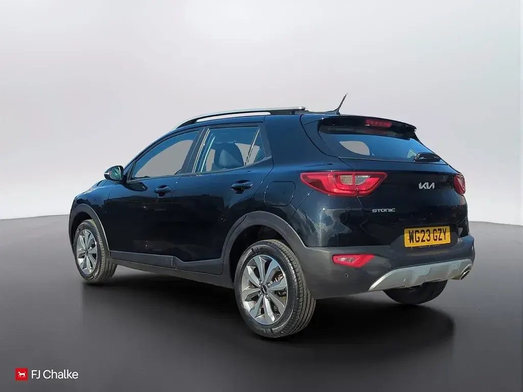 Gebraucht Kia Stonic 100 PS (73 kW) 2023 Schwarz SUV