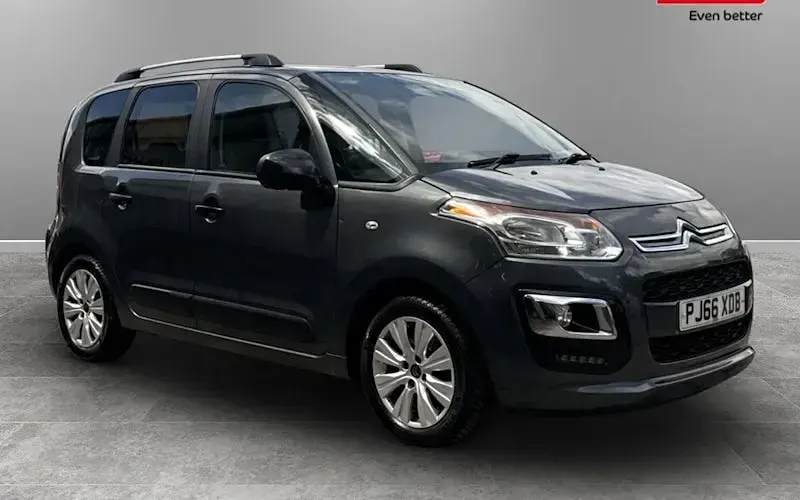 Used Citroën C3 PureTech 110 HP (80 kW) 2016 MPV