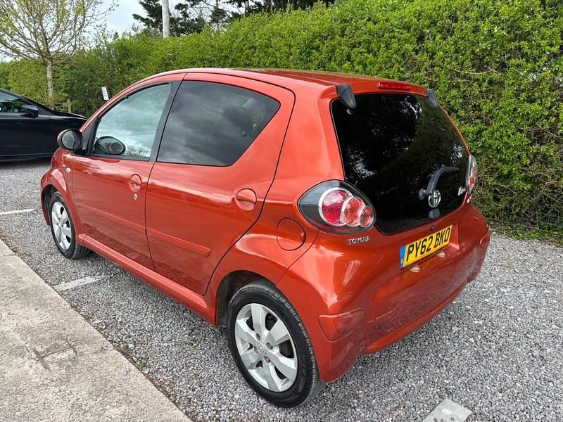 Usado Toyota Aygo 2012 Laranja Citadino