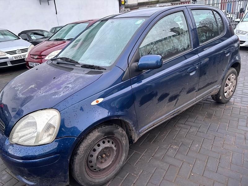 Used Toyota Yaris 2004 Blue Hatchback