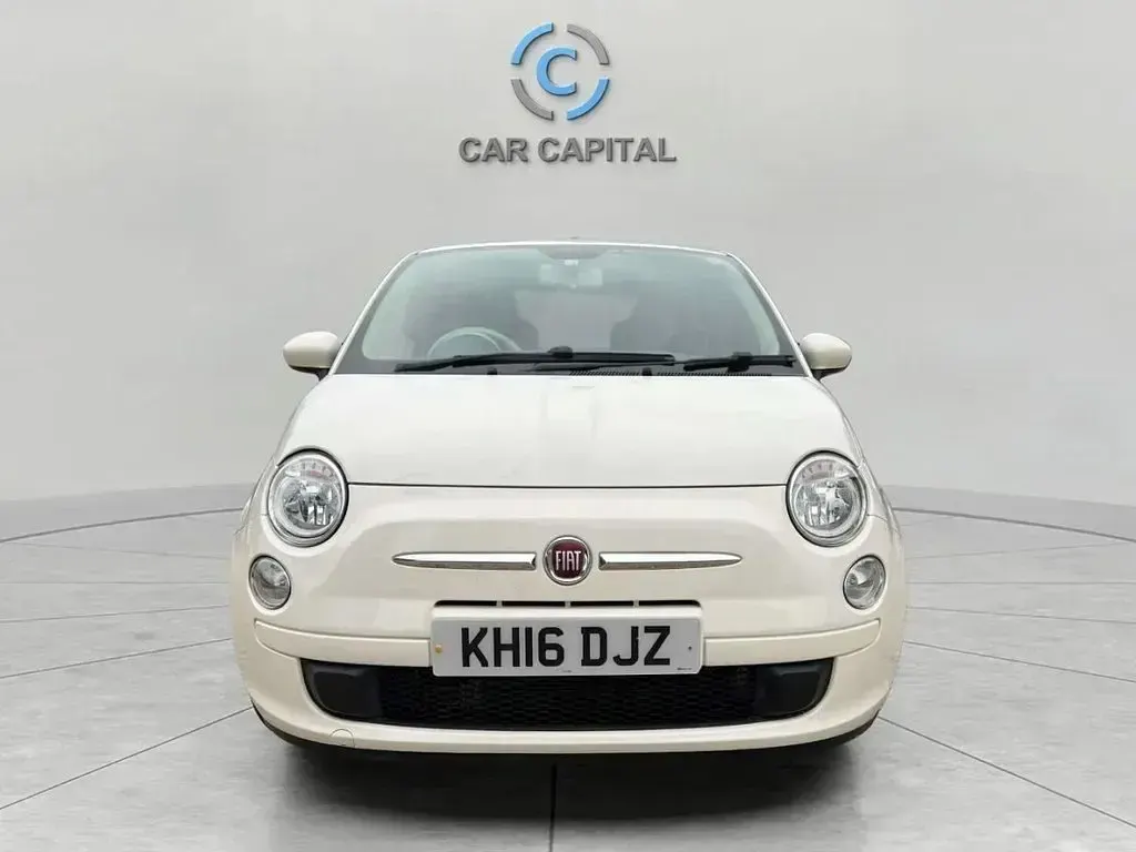 Gebraucht Fiat 500 Lounge 85 PS (62 kW) 2016 Weiß Kleinwagen