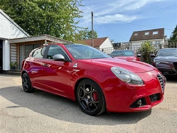 Red Used 2015 Alfa Romeo Giulietta Quadrifoglio Verde Hatchback | £12,750 (Fair price) - Image 1/4