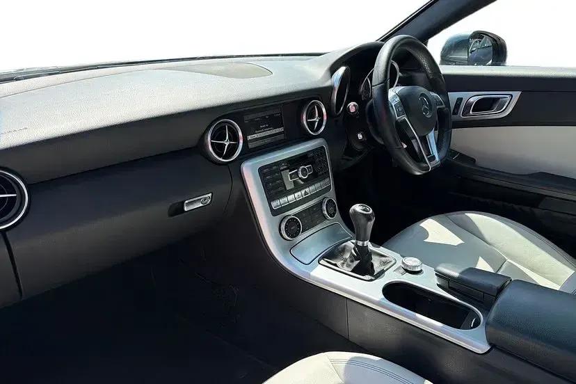 Used Mercedes SLK200 AMG 181 HP (133 kW) 2013 Tenorite grey Cabriolet