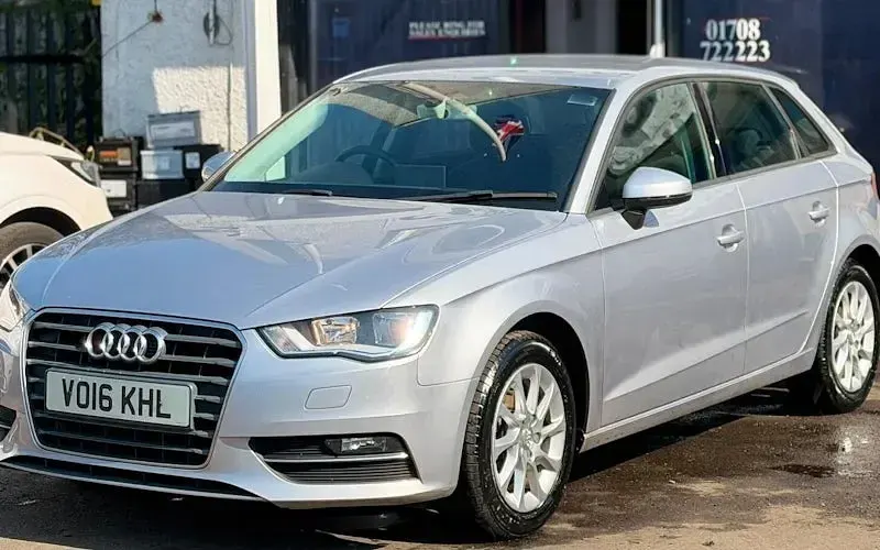 Used Audi A3 Sportback 150 HP (110 kW) 2016 Silver Hatchback
