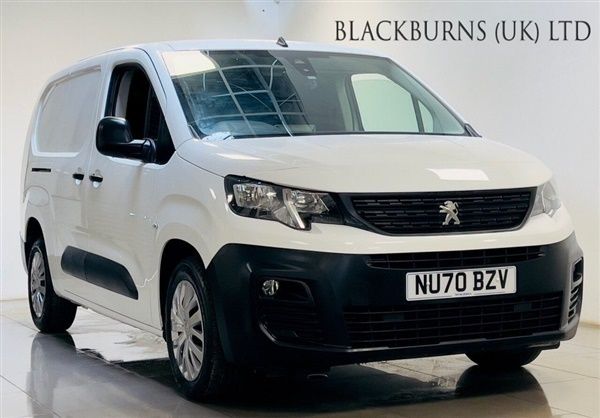 White Used 2020 Peugeot Partner MPV | £9,540 (Fair price) - Image 1/1
