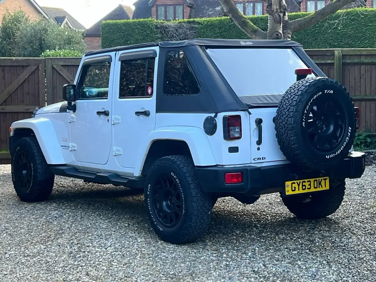 Used Jeep Wrangler Sahara 197 HP (144 kW) 2013 White SUV