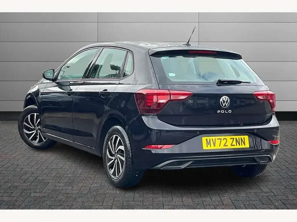 Used VW Polo Life 80 HP (58 kW) 2022 Black Hatchback