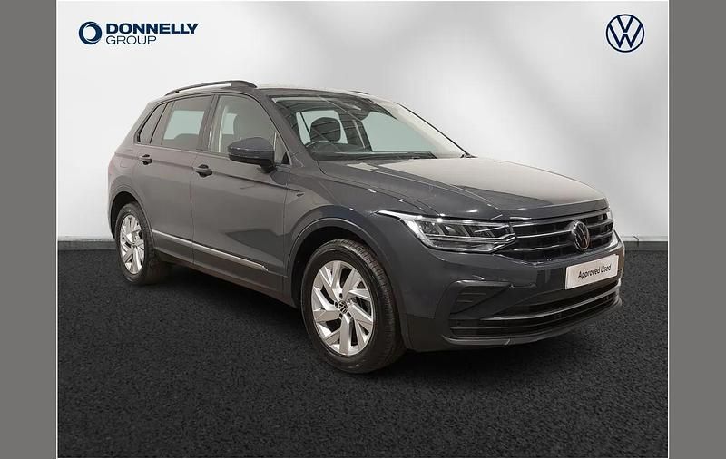 Used VW Tiguan Life 147 HP (108 kW) 2023 Grey SUV