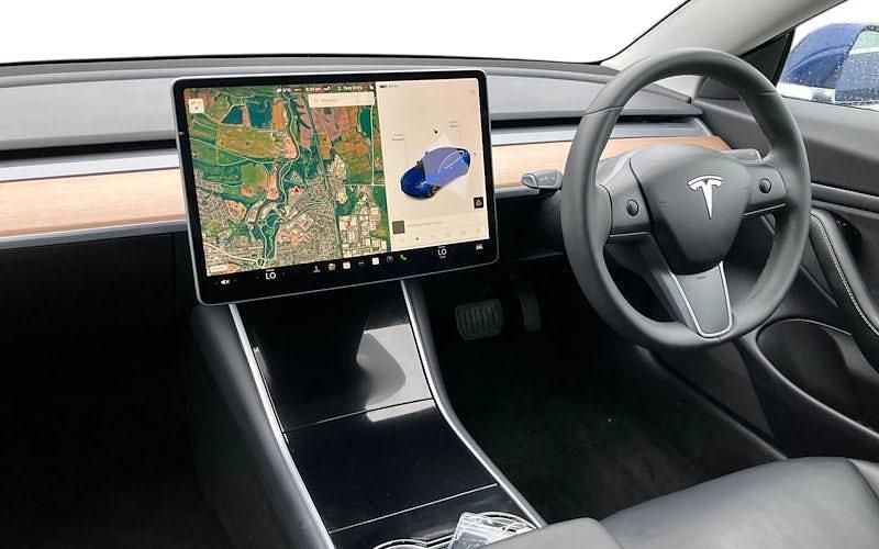 Used Tesla Model 3 Standard Range 180 kW (245 HP) 2021 Sedan