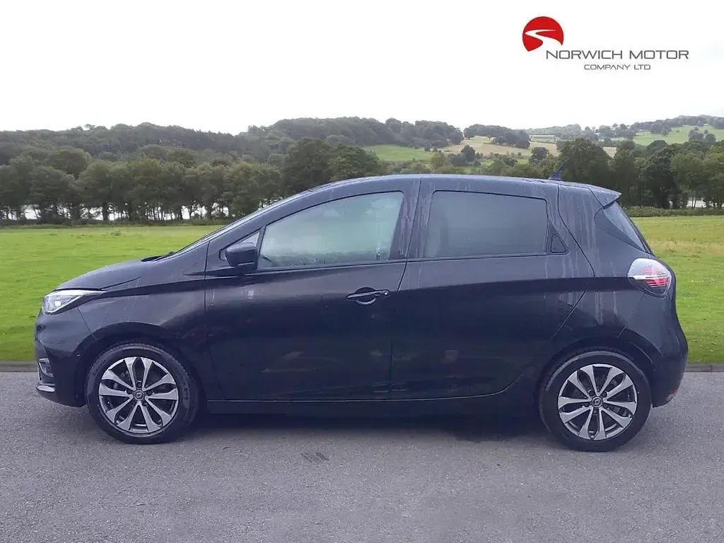Used Renault Zoe GT-Line 100 kW (136 HP) 2022 Black Hatchback