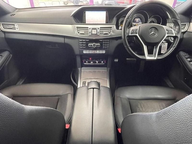 Used Mercedes E250 AMG 204 HP (150 kW) 2014 Red Sedan