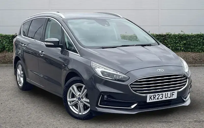 Used Ford S-MAX Titanium 190 HP (139 kW) 2022 MPV