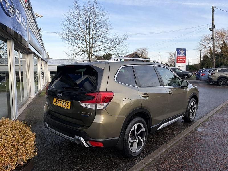 Used Subaru Forester Premium 2023 Green SUV