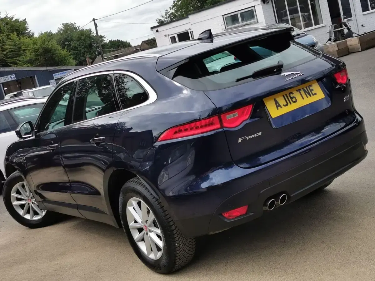 Used Jaguar F-Pace Prestige 180 HP (132 kW) 2016 Blue SUV