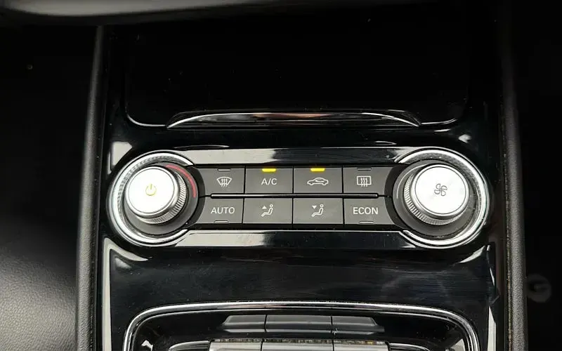 Used MG MG5 EV Exclusive 114 kW (156 HP) 2022 Silver Estate