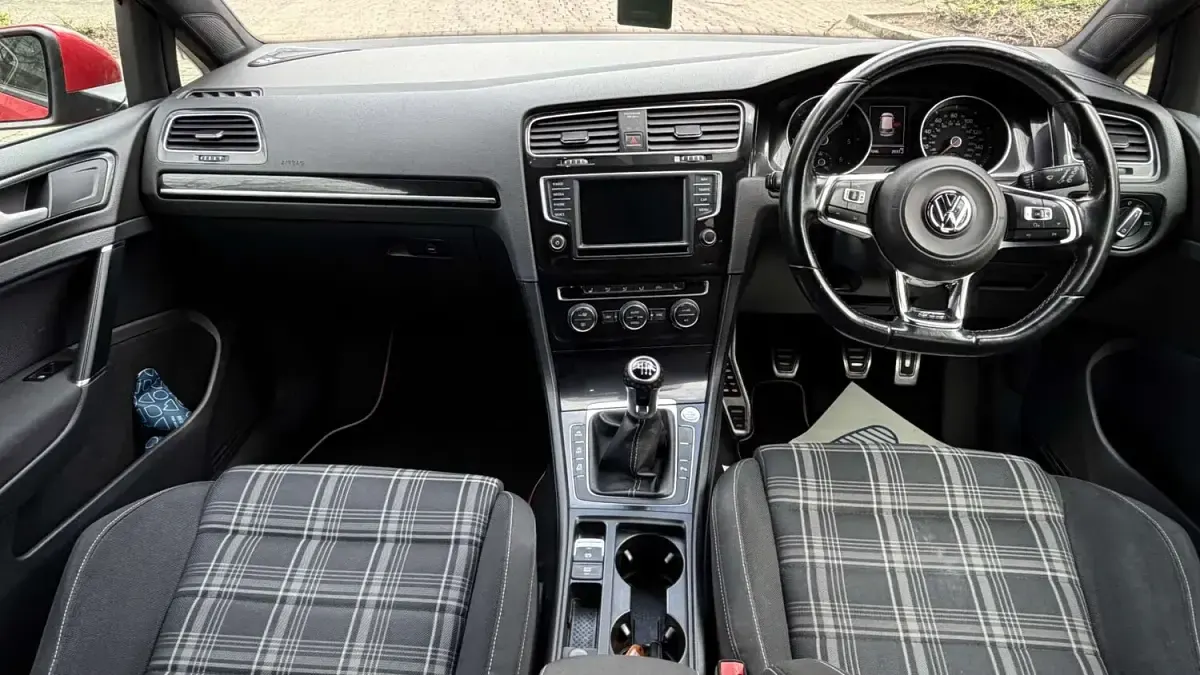 Used VW Golf VII GTD 2015 Red Hatchback