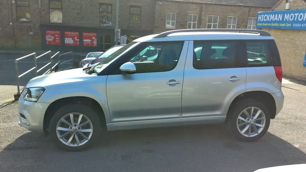 Używany Skoda Yeti SE 110 KM (80 kW) 2014 Srebrny SUV