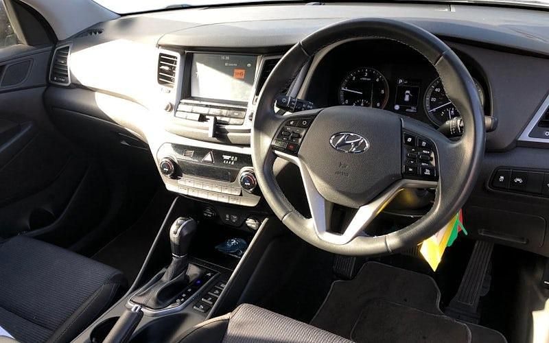 Used Hyundai Tucson SE 141 HP (103 kW) 2018 Grey SUV