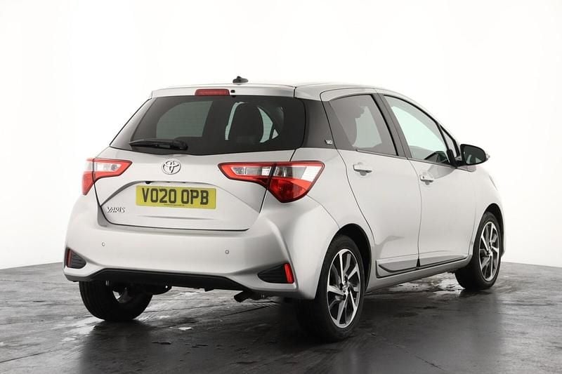 Used Toyota Yaris 107 HP (78 kW) 2020 Silver Hatchback