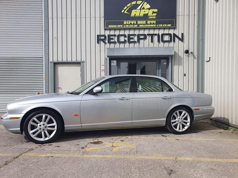 Used Jaguar XJ Sovereign 207 HP (152 kW) 2006 Silver Sedan