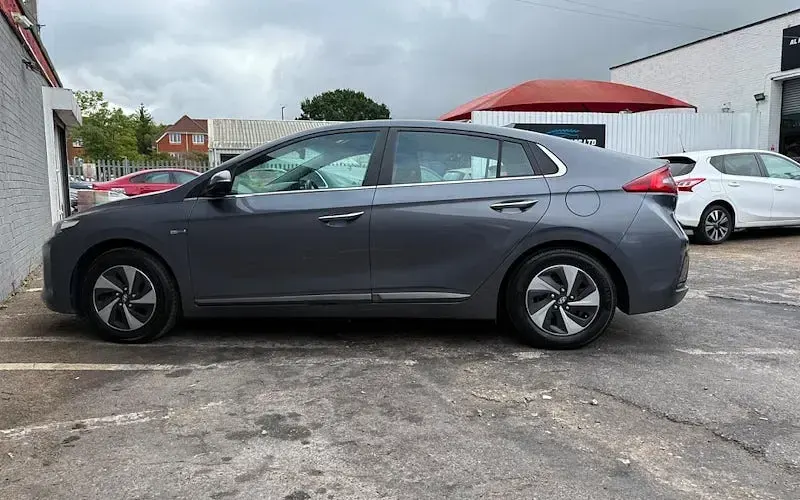 Used Hyundai Ioniq Premium SE 141 HP (103 kW) 2018 Hatchback