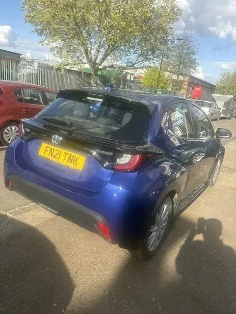 Used Toyota Yaris 116 HP (85 kW) 2021 Blue Hatchback