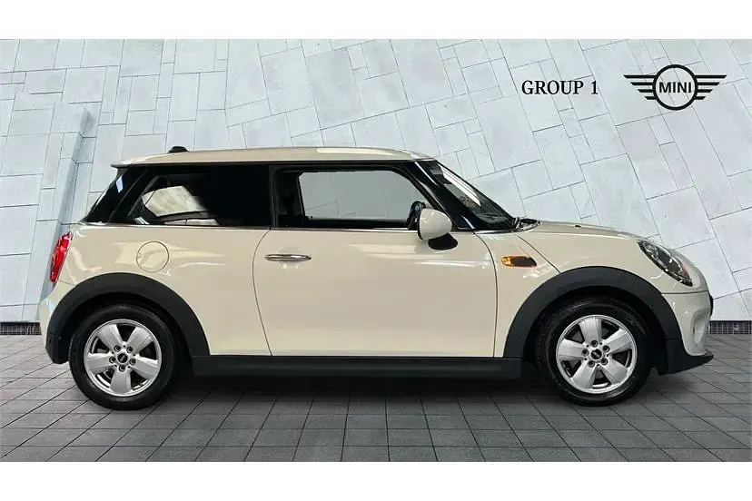Usado Mini ONE Hatch 102 CV (75 kW) 2016 Blanco Utilitario