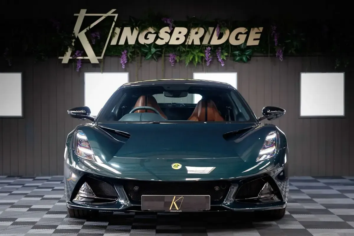 Used Lotus Emira 404 HP (297 kW) 2023 Green Coupe