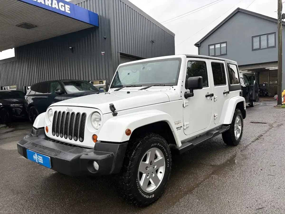 Begagnad Jeep Wrangler Sahara 197 HK (144 kW) 2013 Vit SUV