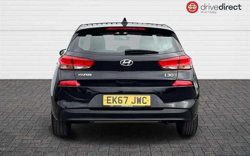 Used Hyundai i30 SE 120 HP (88 kW) 2020 Hatchback