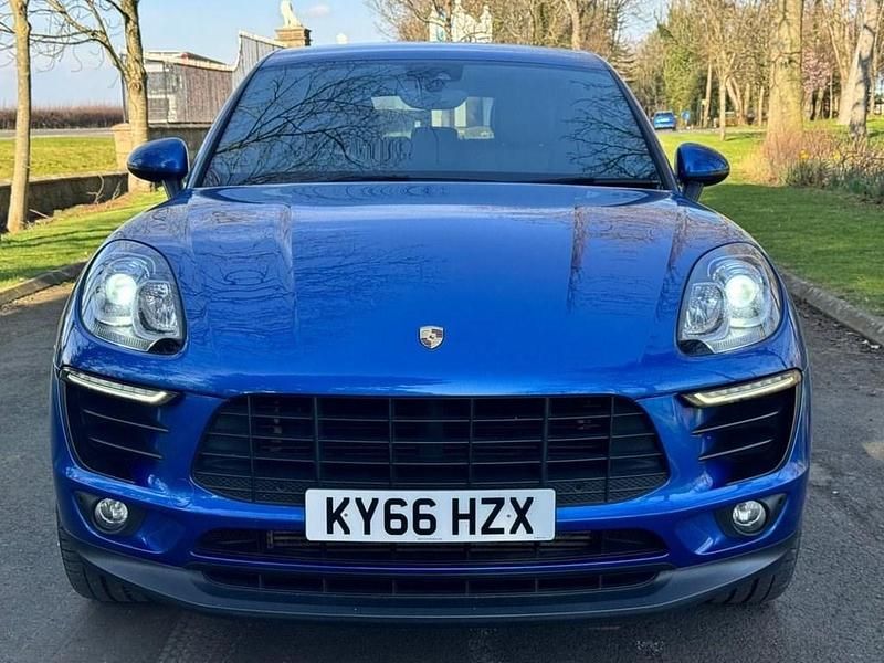 Used Porsche Macan 258 HP (189 kW) 2016 Blue SUV
