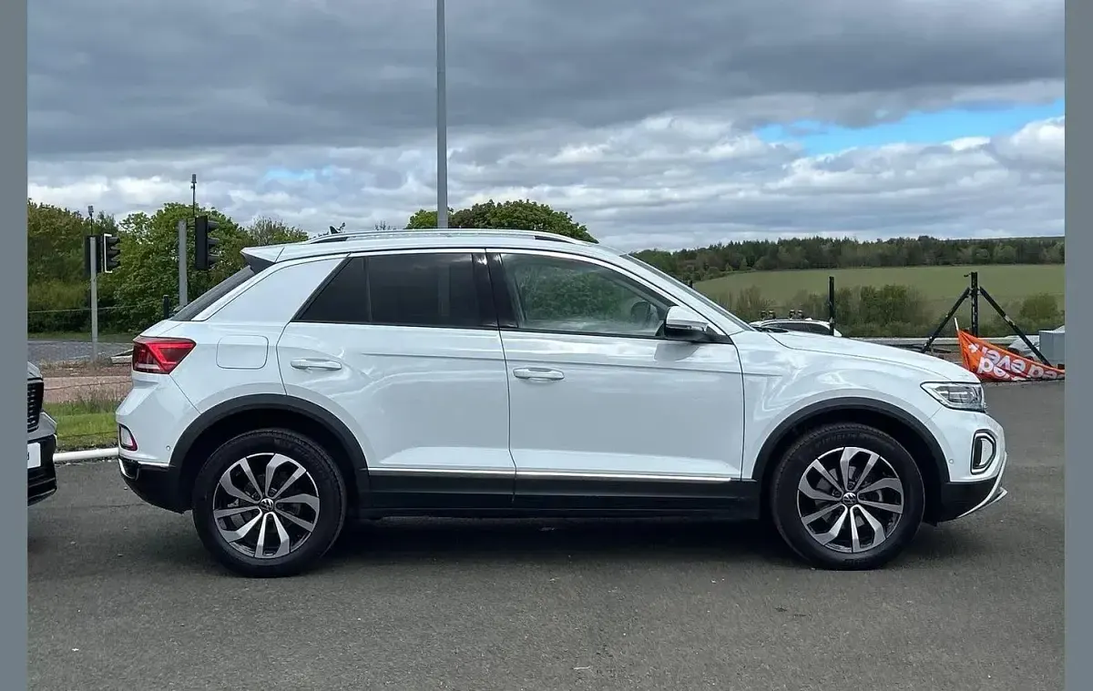 Begagnad VW T-Roc Style 110 HK (80 kW) 2022 Vit SUV
