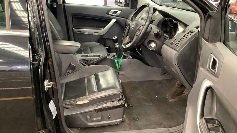 Used Ford Ranger Limited 150 HP (110 kW) 2014 Black Pickup