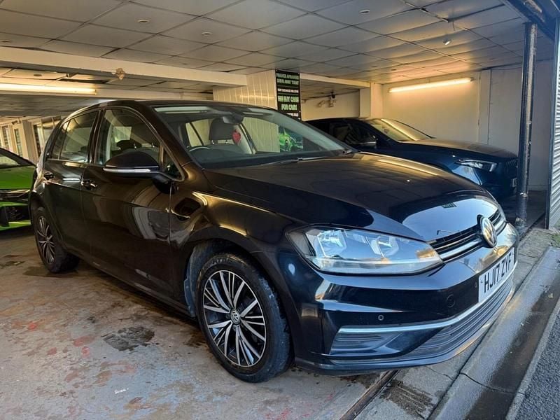 Used VW Golf VII SE 115 HP (84 kW) 2017 Black Hatchback