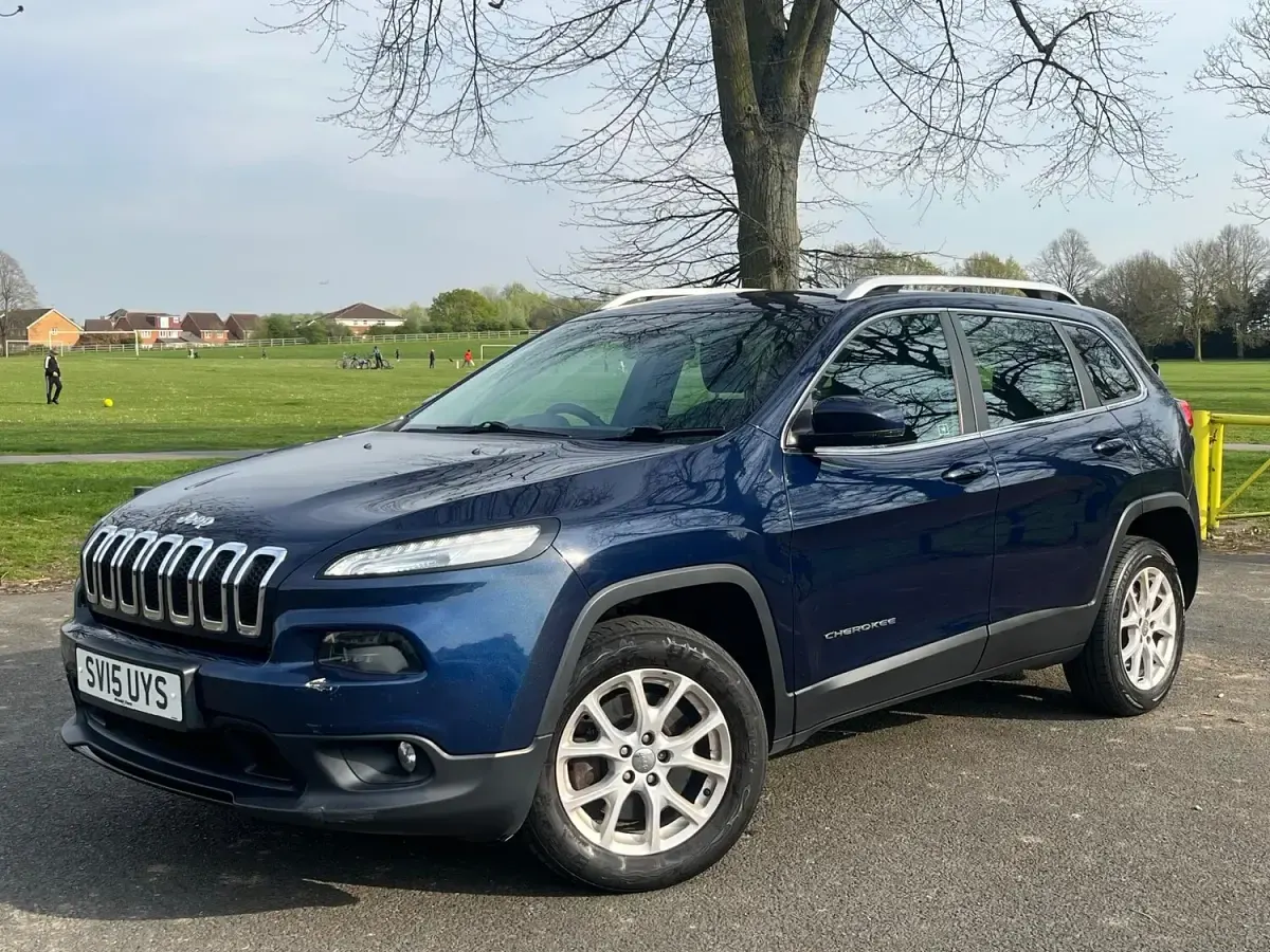 Used Jeep Cherokee Longitude Plus 170 HP (125 kW) 2015 Blue SUV