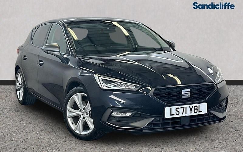 Used Seat Leon FR 110 HP (80 kW) 2023 Blue Hatchback