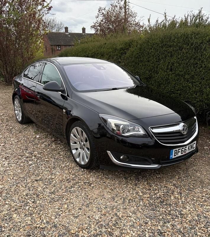 Second-hand Vauxhall Insignia Elite 2016 Negru Hatchback