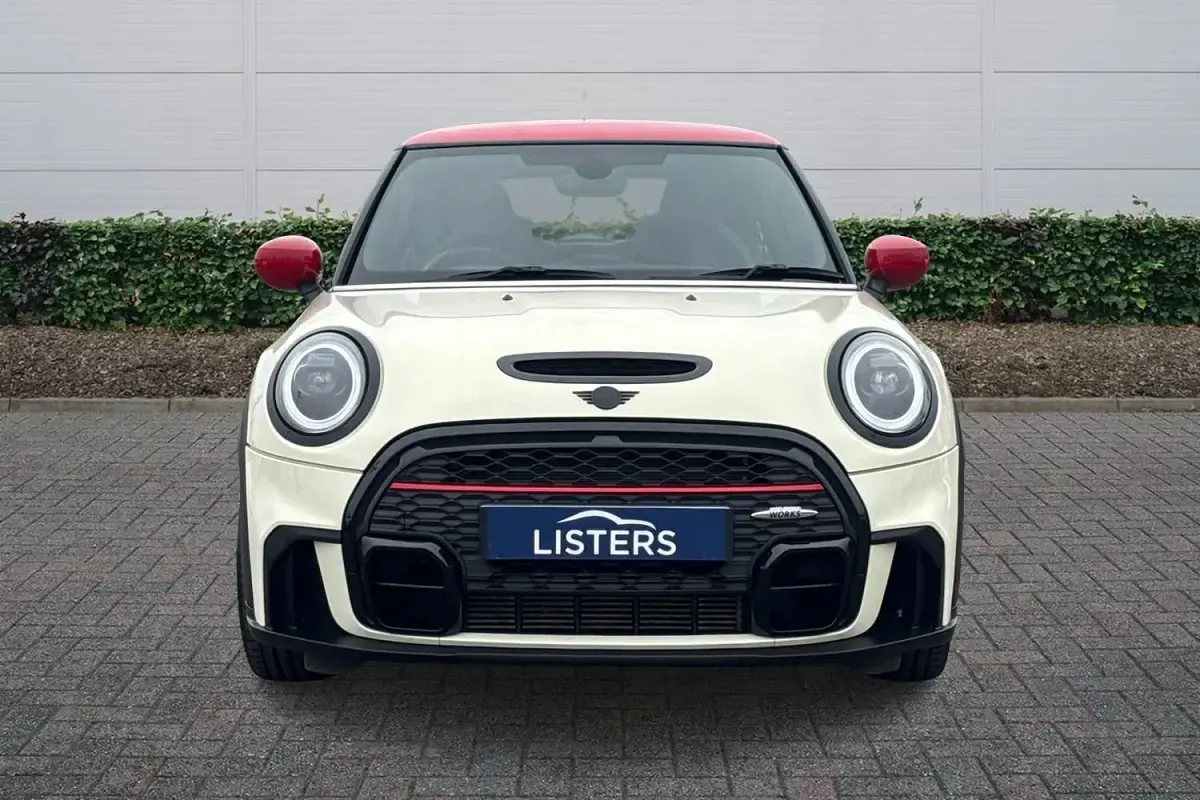 Używany Mini John Cooper Works Hatch 2021 Biały Hatchback