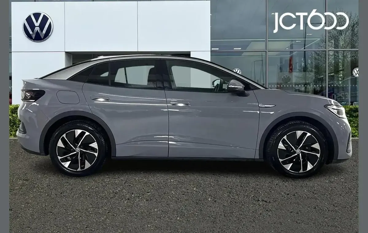Begagnad VW ID.5 Pro Performance 150 kW (204 HK) 2023 Grå SUV
