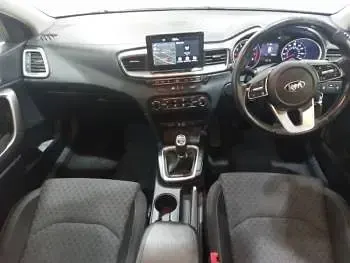 Używany Kia Ceed 2020 Biały Hatchback