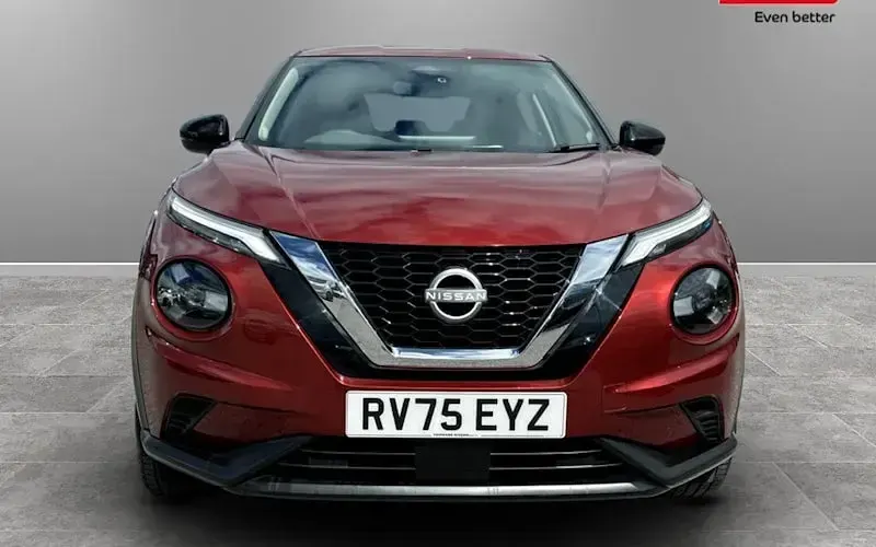 Usado Nissan Juke Acenta Premium 114 HP (83 kW) 2026 SUV