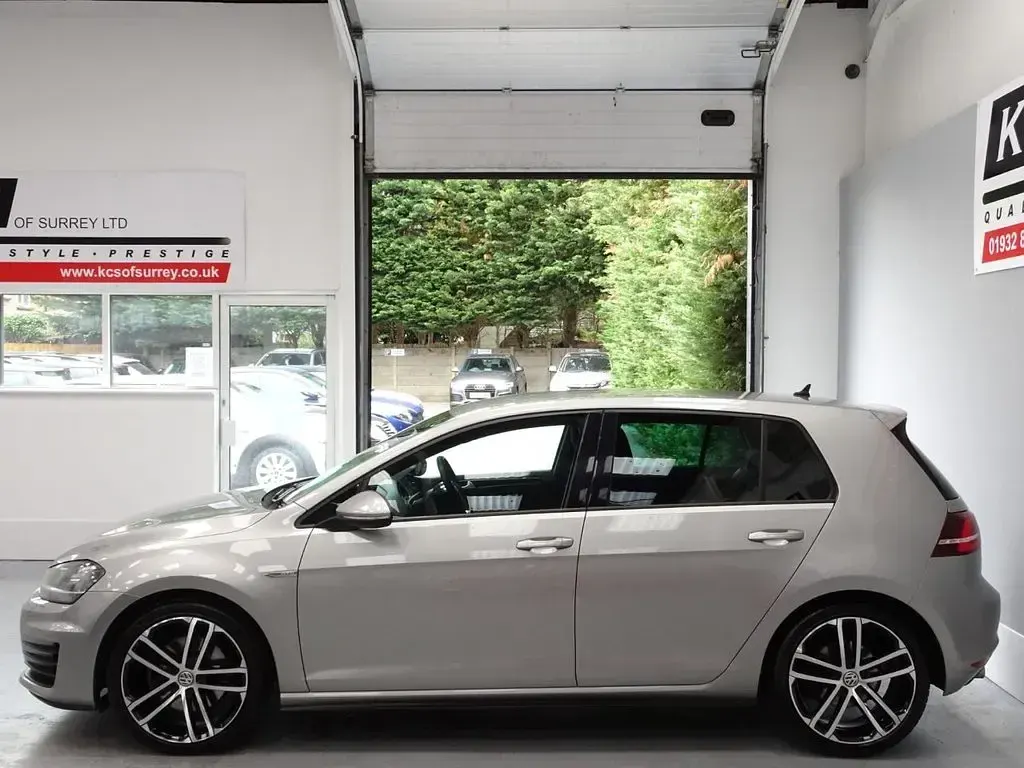 Used VW Golf VII GTD 184 HP (135 kW) 2017 Silver Hatchback