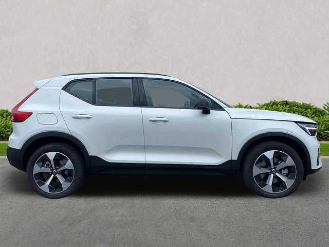 Used Volvo XC40 Plus 163 HP (119 kW) 2025 SUV