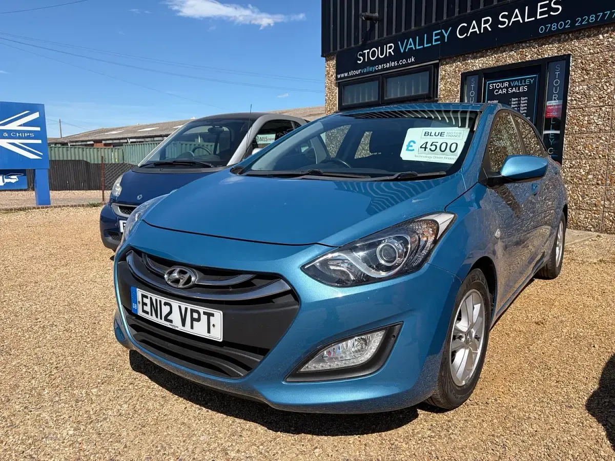 Used Hyundai i30 Active 100 HP (73 kW) 2012 Blue Hatchback